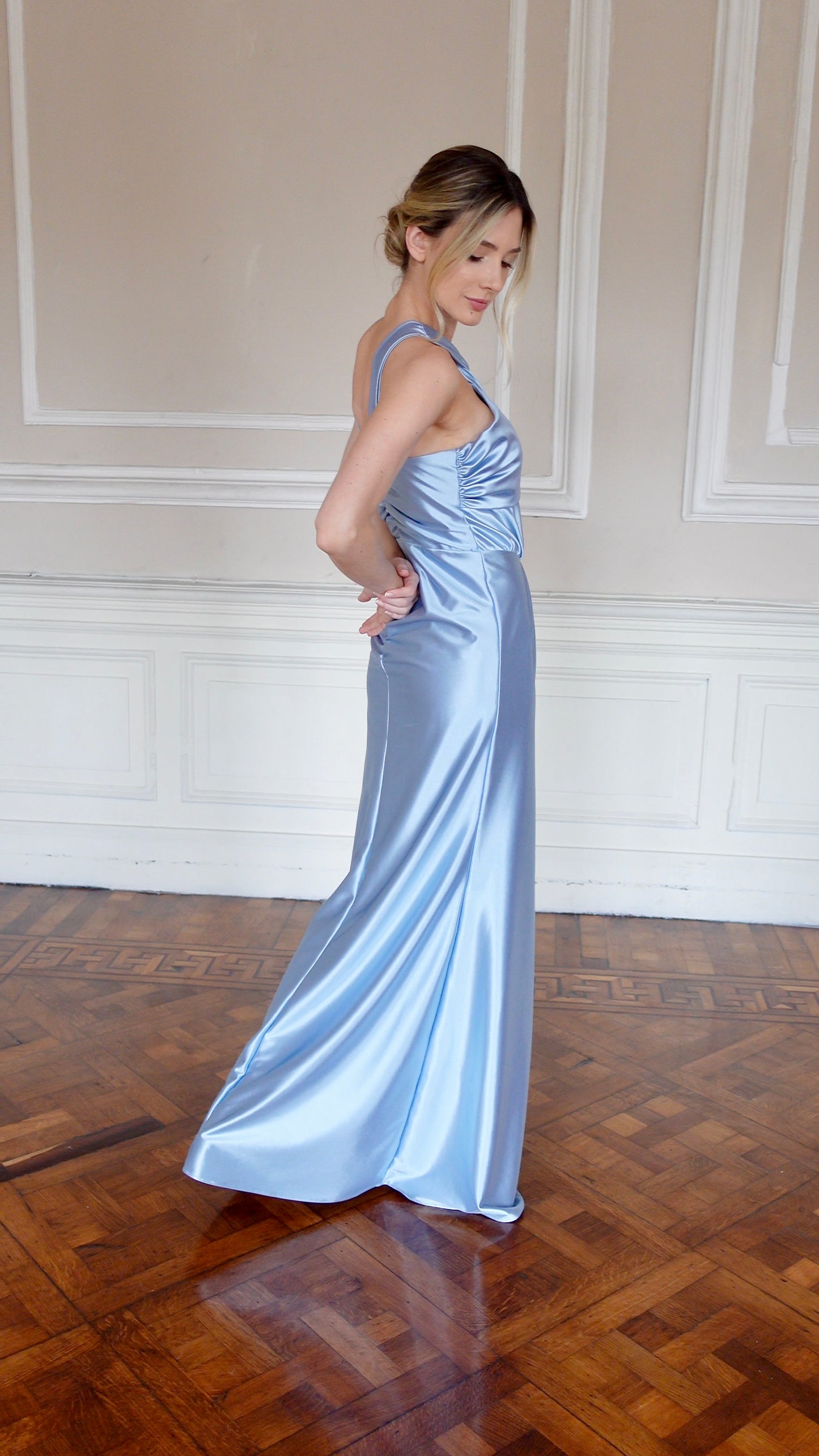 EUGENIA baby blue